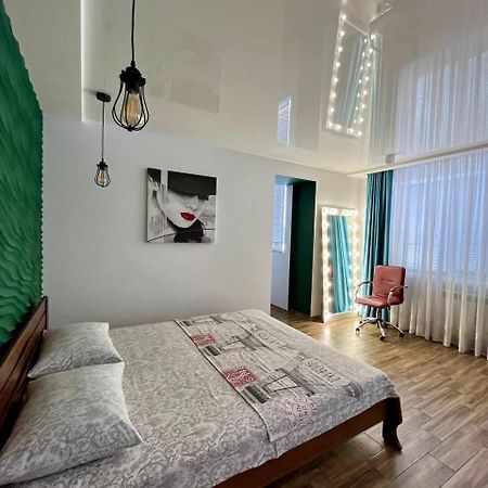 Studio Apartment Center Кременчук Екстериор снимка